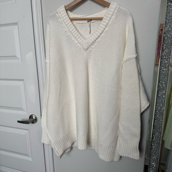 NWOT FREE PEOPLE ALI V-NECK SWEATER Boho Knit Cozy Minimalist oversized L - Picture 6 of 10